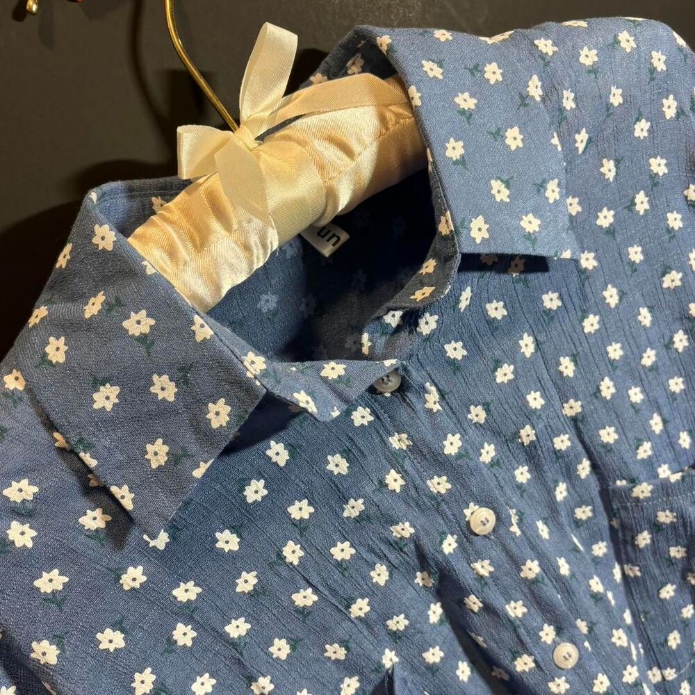 Women's Floral Blue Button Up Shirt - Picture 6 of 8